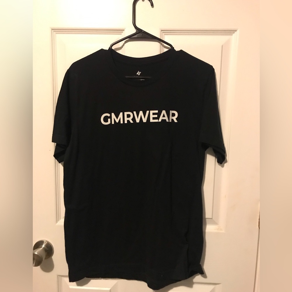 GMRWEAR T-shirt
